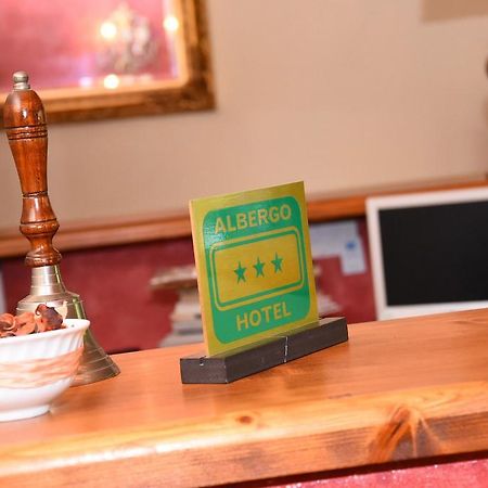 Albergo Dimora Storica Antica Hostelleria Крема Экстерьер фото