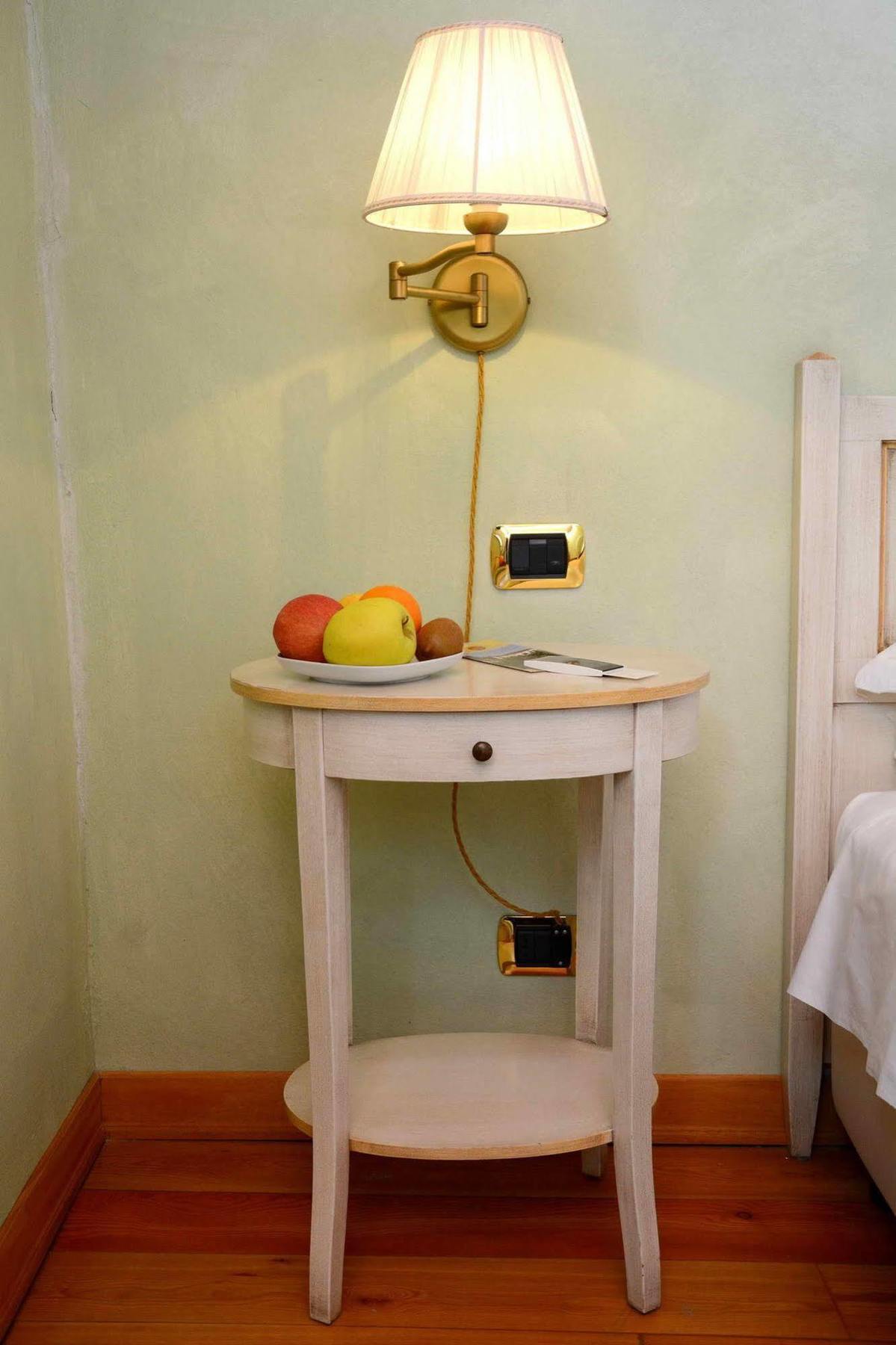 Albergo Dimora Storica Antica Hostelleria Крема Экстерьер фото